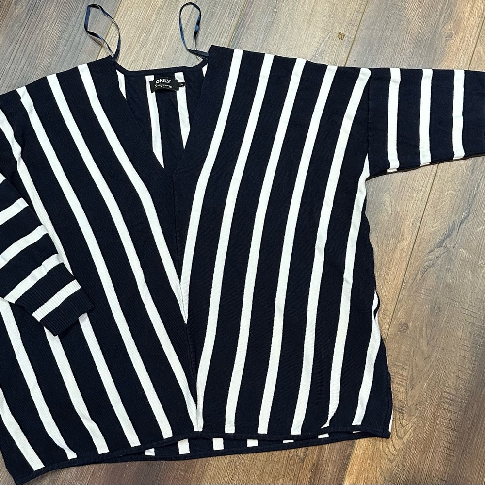 Only Striped V-Neck Pullover Sweater